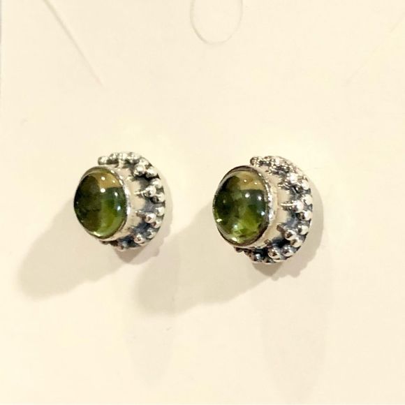 SILPADA Green Peridot Cabochon Sterling Silver Earrings P1401 NWOT LAST PAIR! - Picture 12 of 13